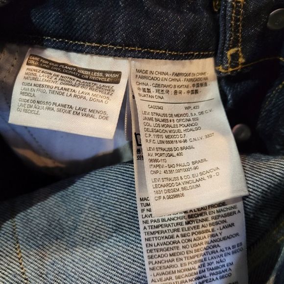 SOLD!!!Levi's overalls  size xs - Picture 7 of 7